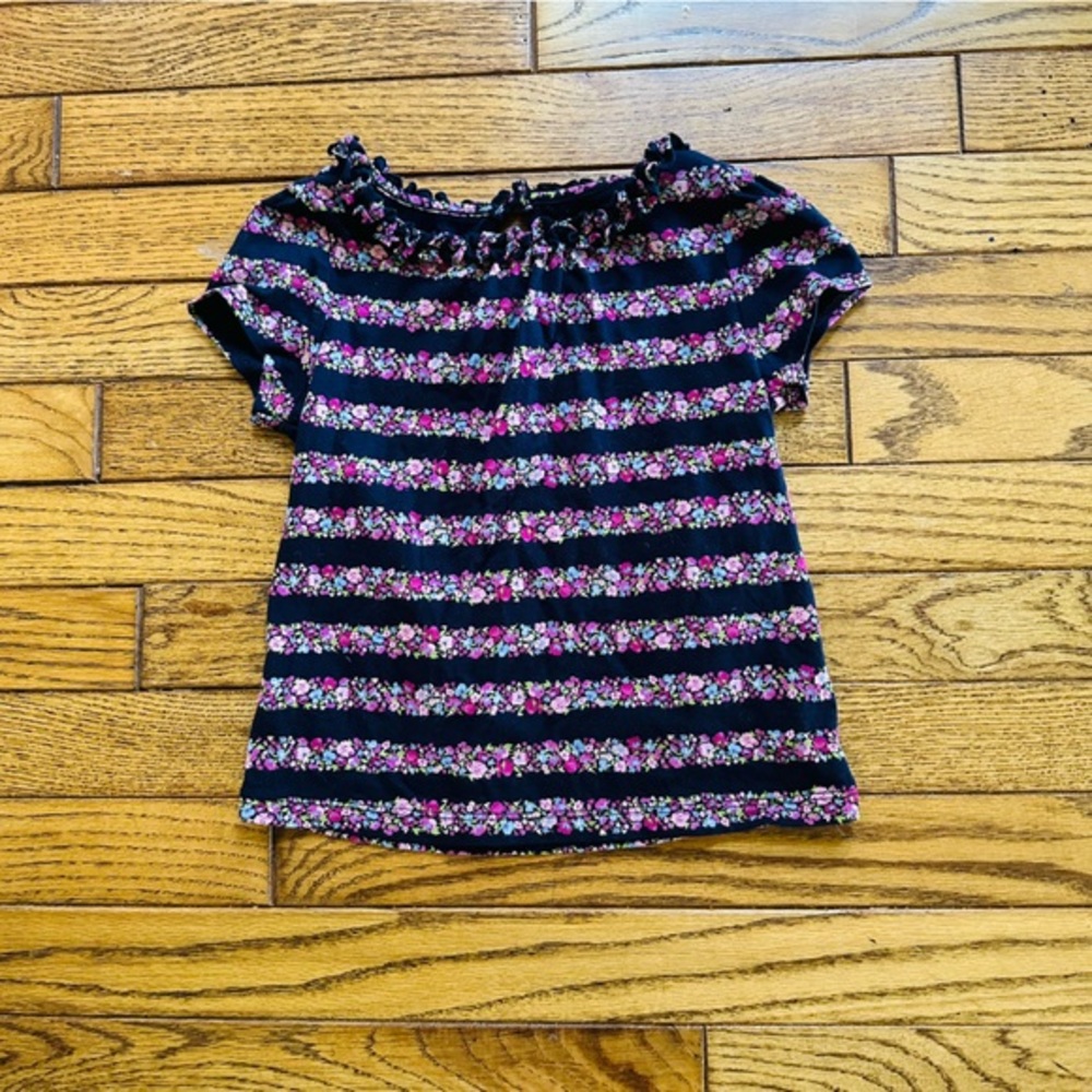 Girls Gap floral cotton t shirt! Size 4